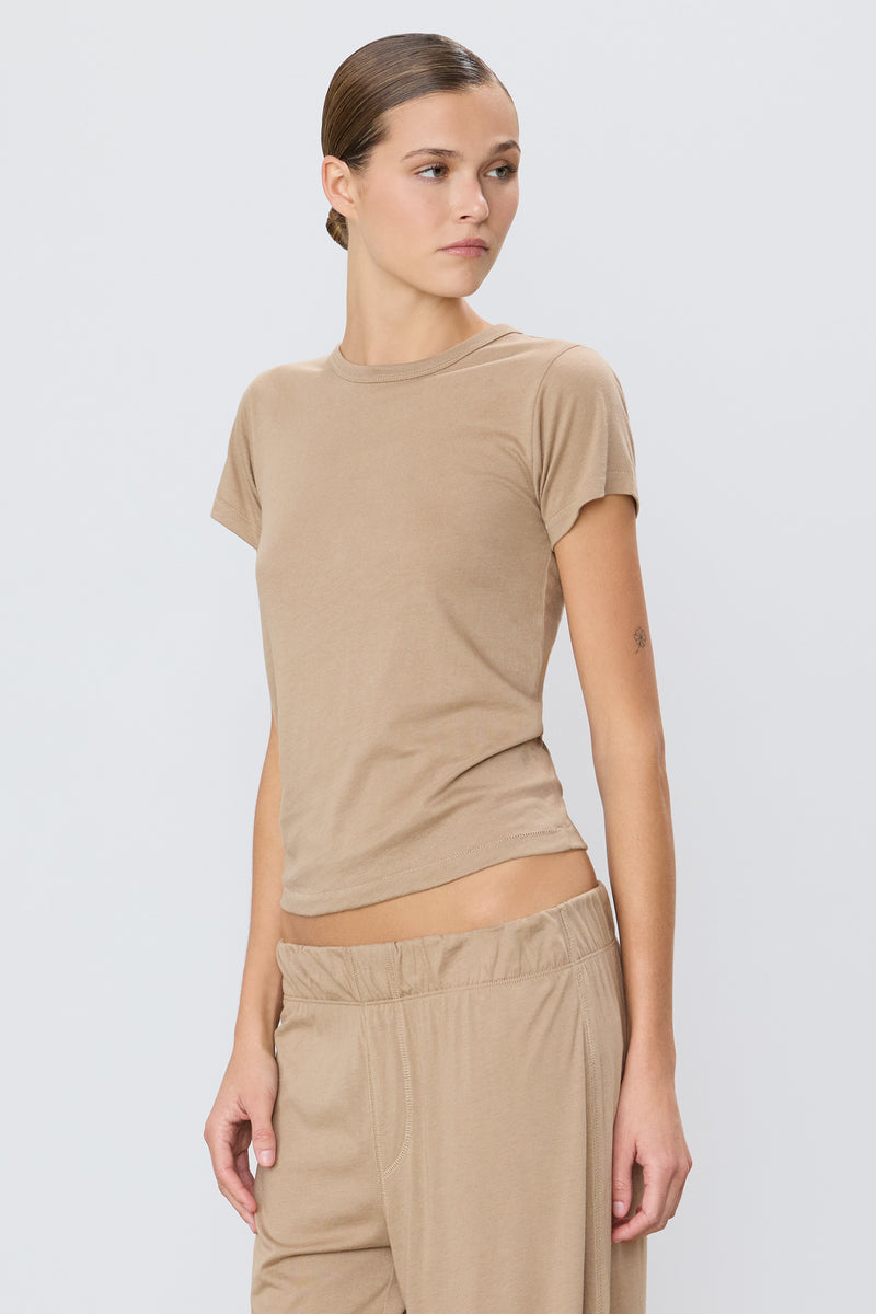 Éterne Fitted Crew Neck Short Sleeve-Taupe