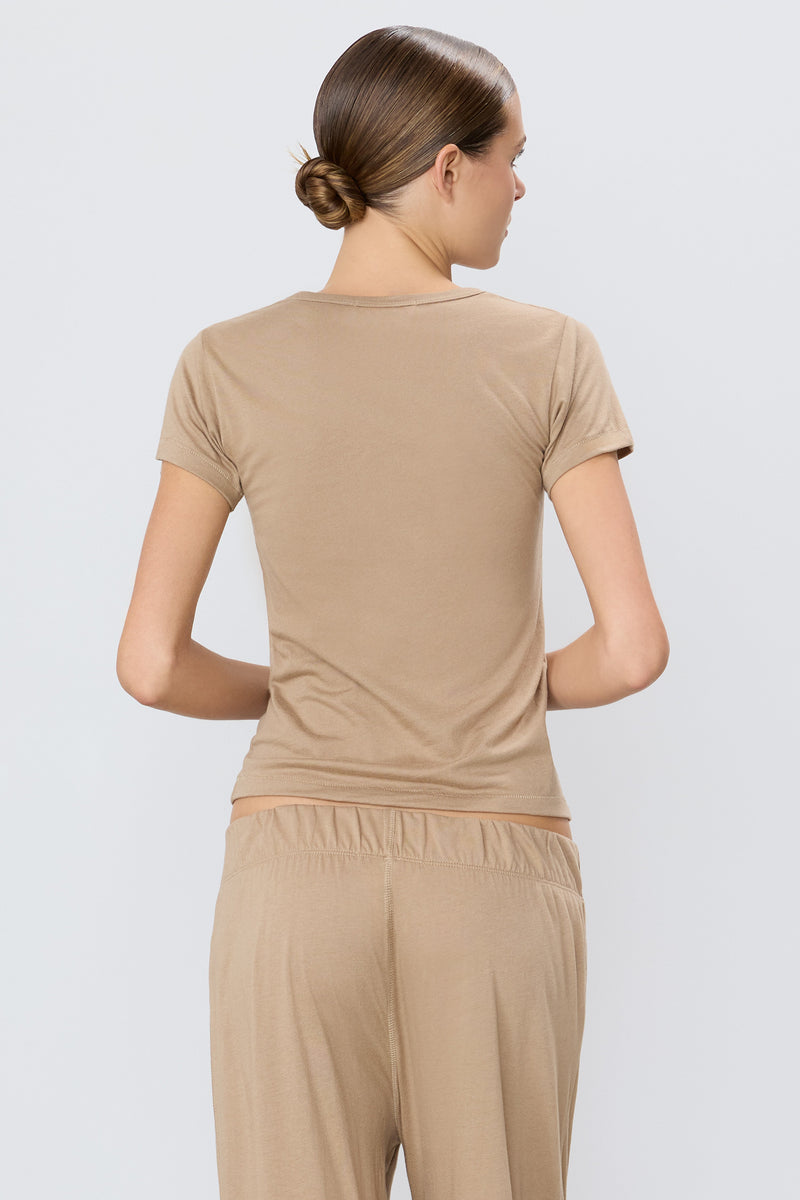Éterne Fitted Crew Neck Short Sleeve-Taupe